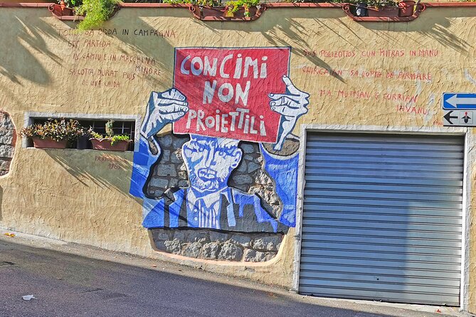 4x4 tour of Orgosolo: Murals and typical lunch at the shepherd's - Who should book this day