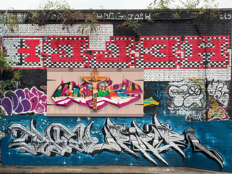 ADVANCED GRAFFITI STREET ART TOUR / SHOREDITCH / EAST LONDON - Reading the walls around Shoreditch and Brick Lane