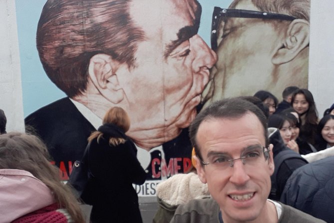 Alternative Berlin Private Tour with Jacob - Graffiti and Squats - Starting at the Victory Column