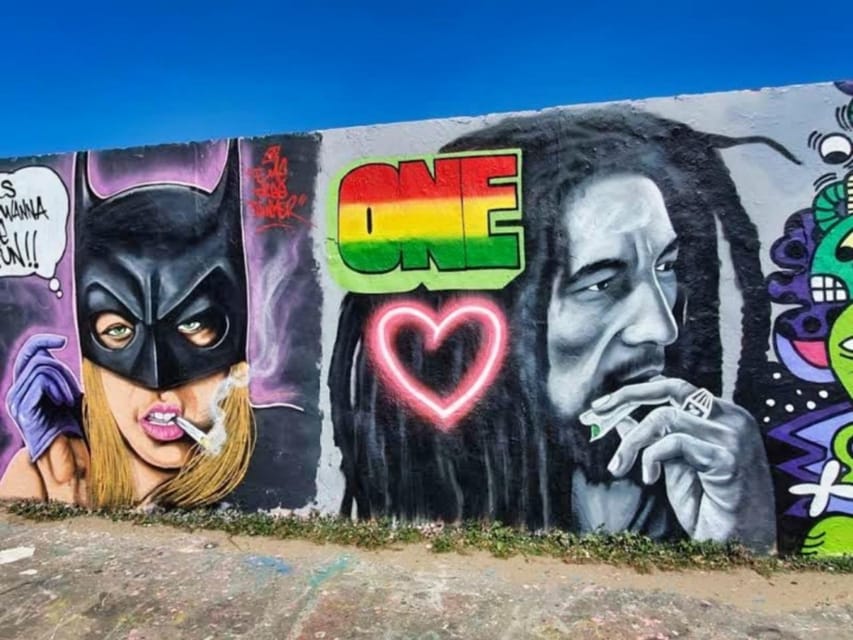 Alternative Berlin / Street art tour - Private group - Berlin’s alternative story begins after the Wall
