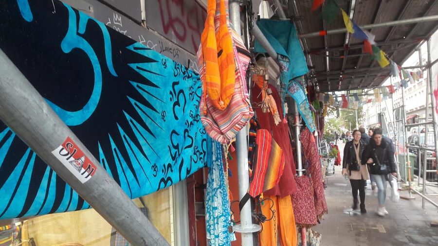 Alternative Berlin / Street art tour - Private group - Berlin’s music and after-dark history