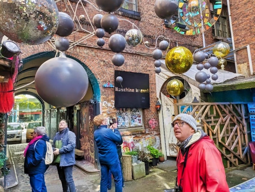 Alternative Hamburg / Street Art Private Tour - Rote Flora and Hamburg’s protest culture
