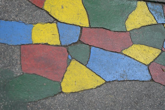 Alternative Street Art Free Walking Tour of Budapest - Ending at Szimpla Kert