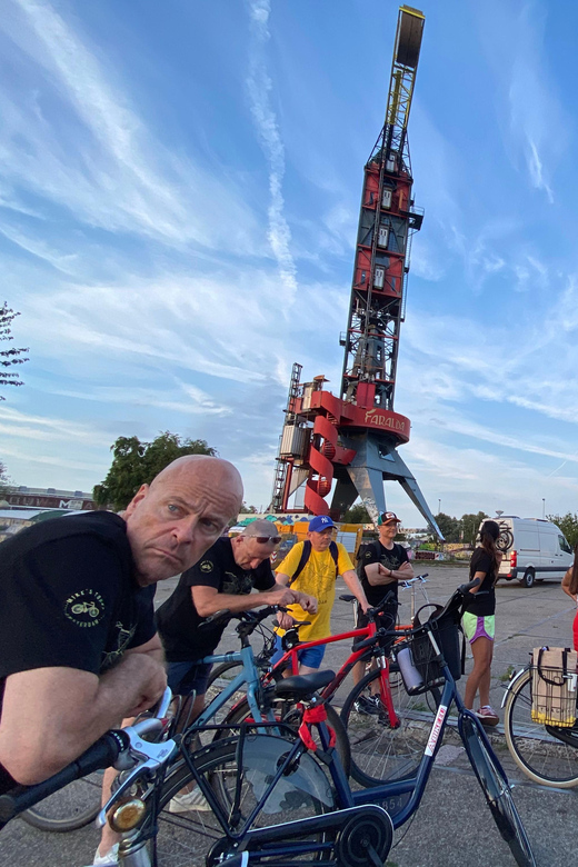Amsterdam: Urban Bike Tour, Graffiti Art & Magnet Fishing - Canal houses, Prinseneiland, and the Jordaan