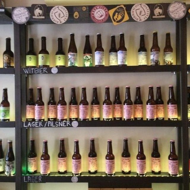 Art & Craft: Beer Tour with Street Art in Rome - Finishing near an Atoche mural with aperitivo