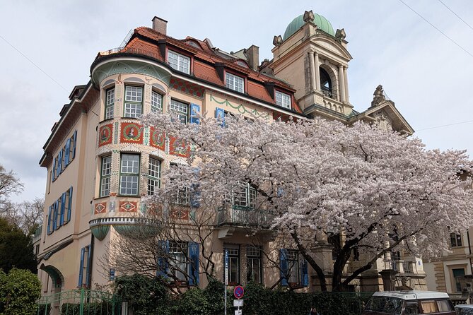 Art Nouveau Meets Street Art in Munich (Max. 12 guests) - What you take home