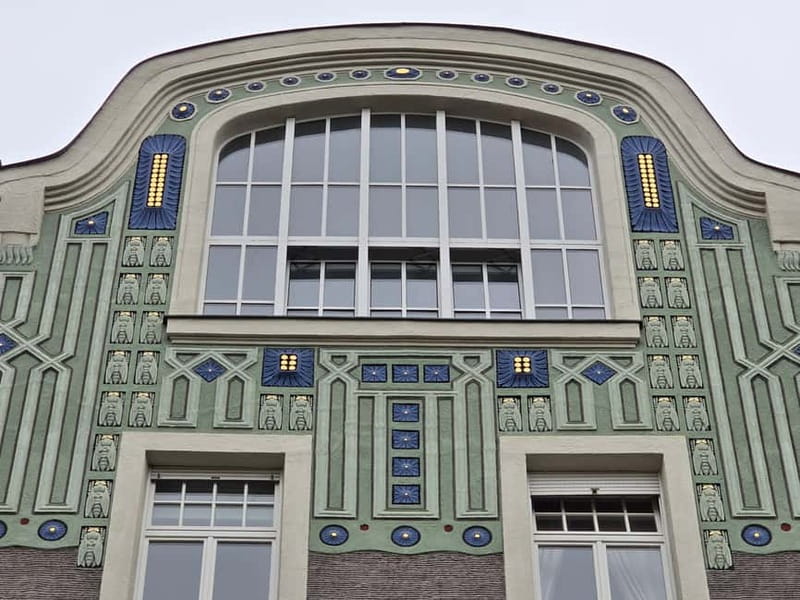Art Nouveau Meets Street Art in Munich (Max. 12 guests) - Should you book Art Nouveau Meets Street Art in Munich?