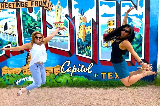 Austin Mural Selfie Tour by Pedicab - A selfie with Willie Nelson
