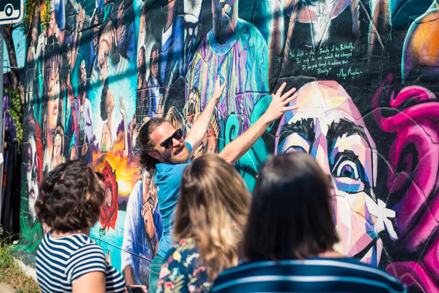 Austin: Street Art and Street Food Tour - East Austin and the stories behind the walls