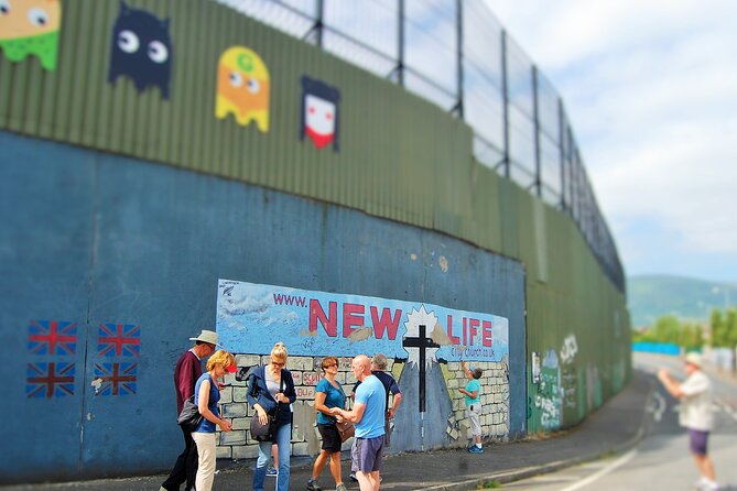 Award Winning Express 2 Hours Belfast Black Taxi/Cab tours - Shankill Road and loyalist Belfast