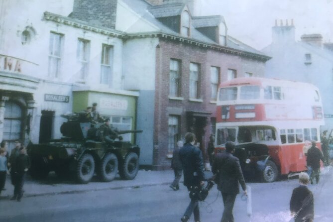 Award Winning Express 2 Hours Belfast Black Taxi/Cab tours - The Bobby Sands mural and the IRA story