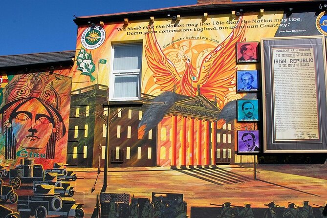 Award Winning Express 2 Hours Belfast Black Taxi/Cab tours - Writing a message at the Peace Wall