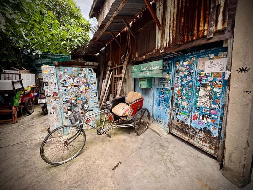 Bangkok: Chinatown & Taladnoi Street Art Guided Walking Tour - Talad Noi Community Museum and local shrines