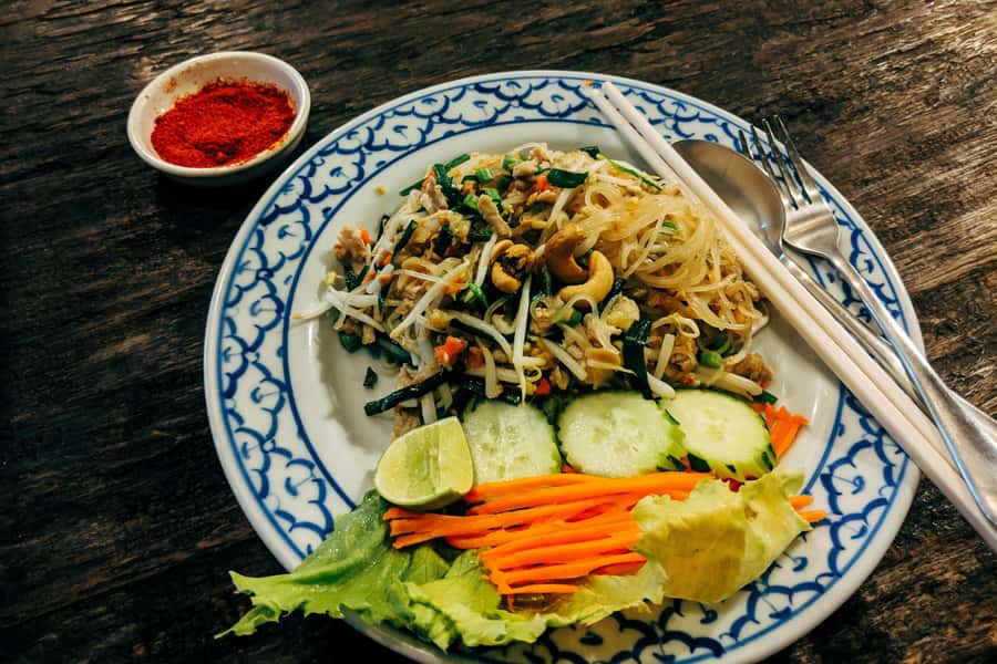 Bangkok: Street Art and Street Food Walking Tour - River City and the final river view