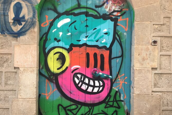 Barcelona Art & Wine: Galleries, Studios & Street Art - Starting with contemporary art at Galeria Senda