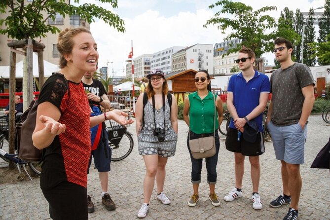 Barcelona Street Art, Graffiti and Tapas Tour - MACBA and the famous skatepark