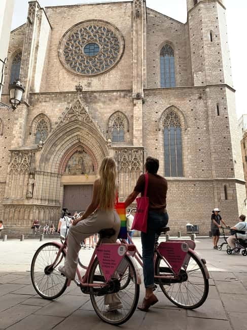 Barcelona | StreetArt Bike Tour Moco Museum - From the Columbus Monument to the waterfront
