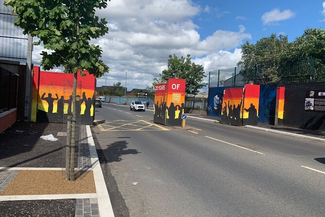 Belfast city and Mural 4 hour tour - Why Belfast’s murals matter