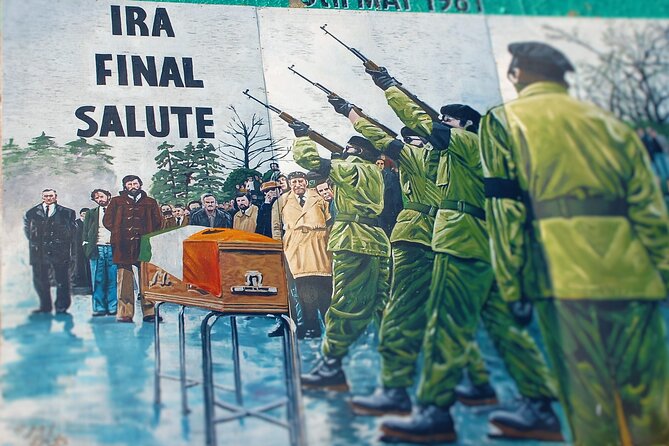 Belfast Famous Black Taxi Tour Political Murals & Peace Wall 2 Hr - Crossing to the Shankill Road