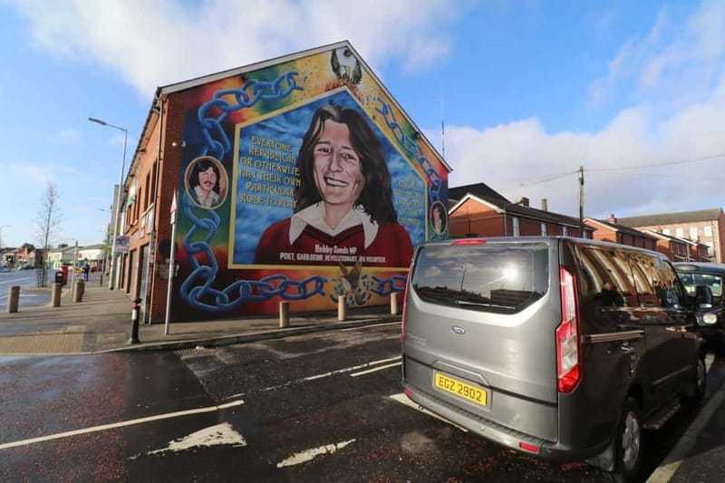Belfast: Political Mural Taxi Tour - Falls Road and the west Belfast story