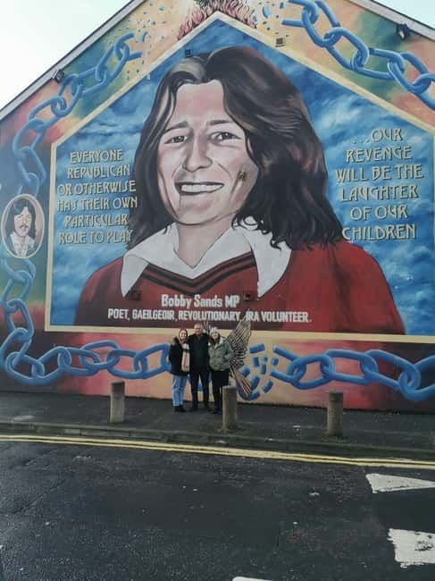 Belfast: Political Mural Taxi Tour - Who should book this Belfast taxi tour?