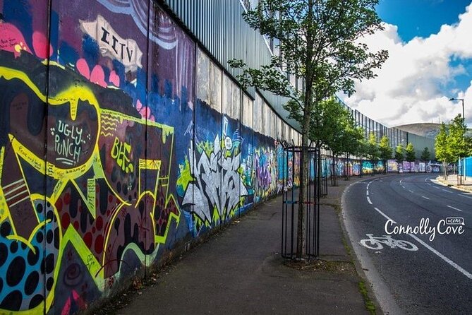 Belfast Political & Murals Tour - Pausing at the Peace Wall