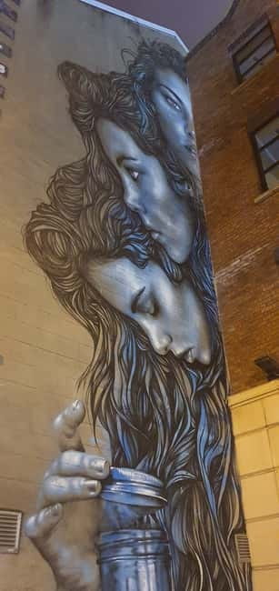 Belfast : Pub Music , Street Art Experience Walking Tour - Meeting Marti at the MAC