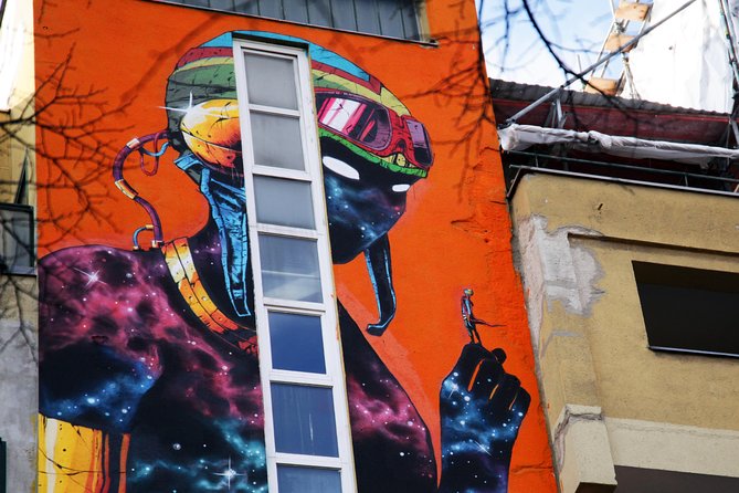 Berlin Street Art & Graffiti Walking Tour - Haus Schwarzenberg: art in a changing setting