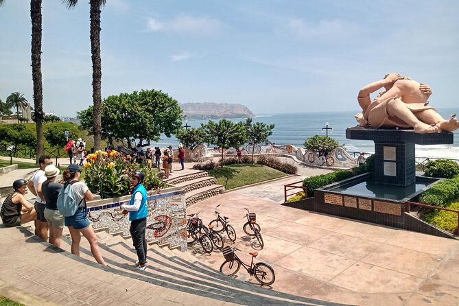Bike Tour Lima | Ride along Miraflores & Barranco - Bajada de los Baños and Barranco’s street art