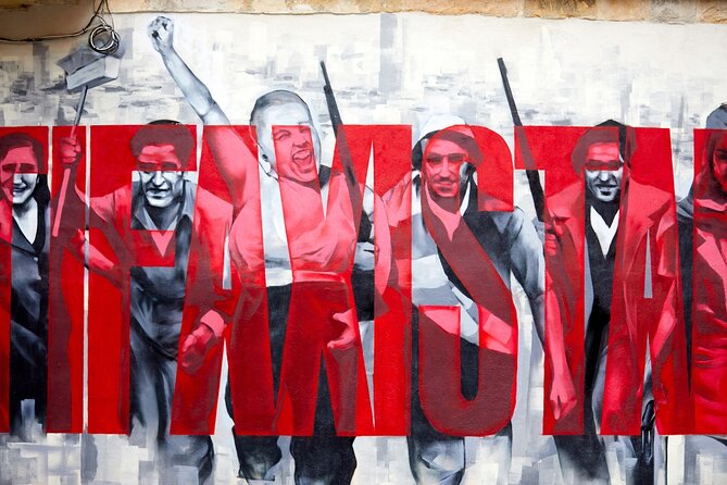 Bilbao Urban and Street Art Walking Tour - Why this Bilbao walk is different from a Guggenheim visit