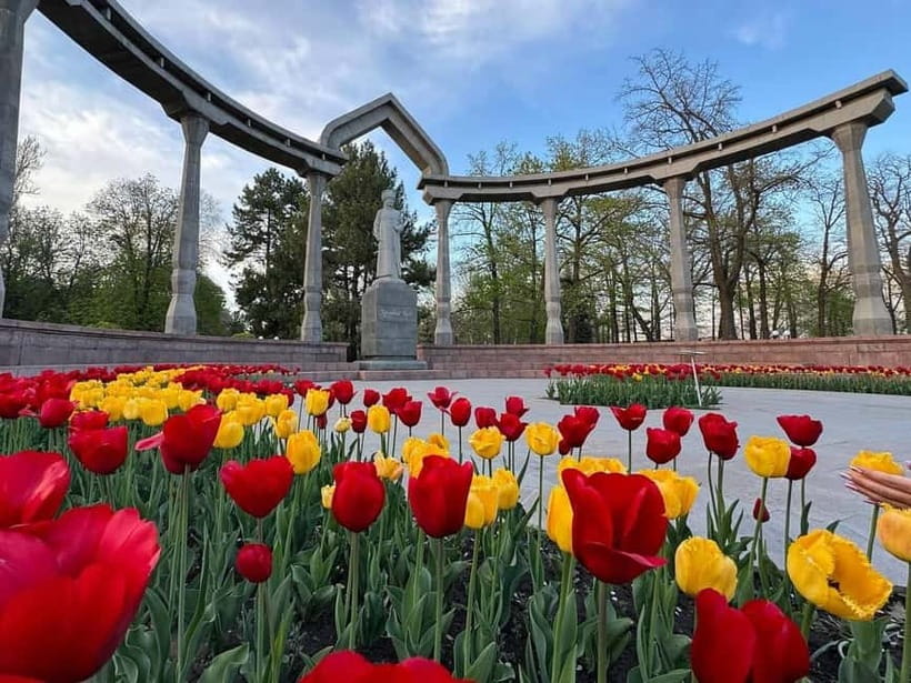 Bishkek Street Art & Kyrgyz Nomadic History (Walks & Talks) - Parks, Statues, and the Stories Between Stops