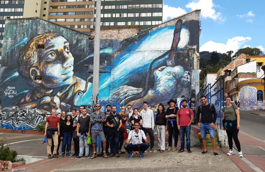 Bogotá: La Candelaria Graffiti & Urban Art Guided Tour - Journalist’s Park and the ideas behind the paint