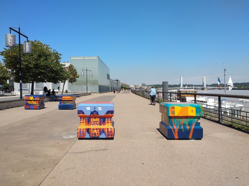 Bordeaux: Street Art Guided Tour - Starting at Les Chartrons and the Garonne