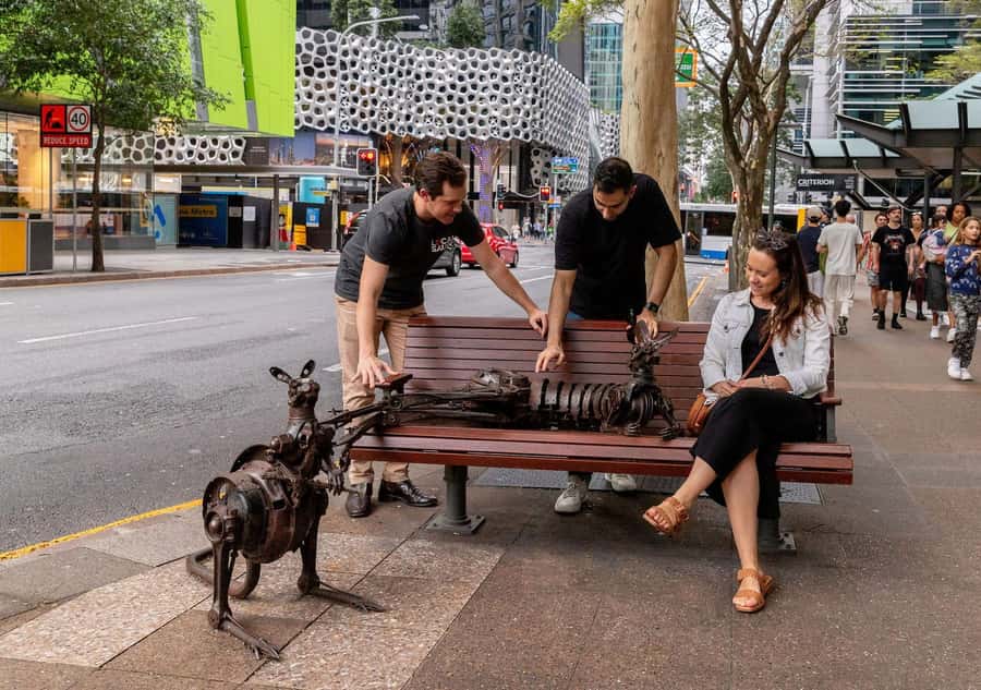 Brisbane: Small Bars and Street Art Tour with a Drink - Guides who help a mixed group connect