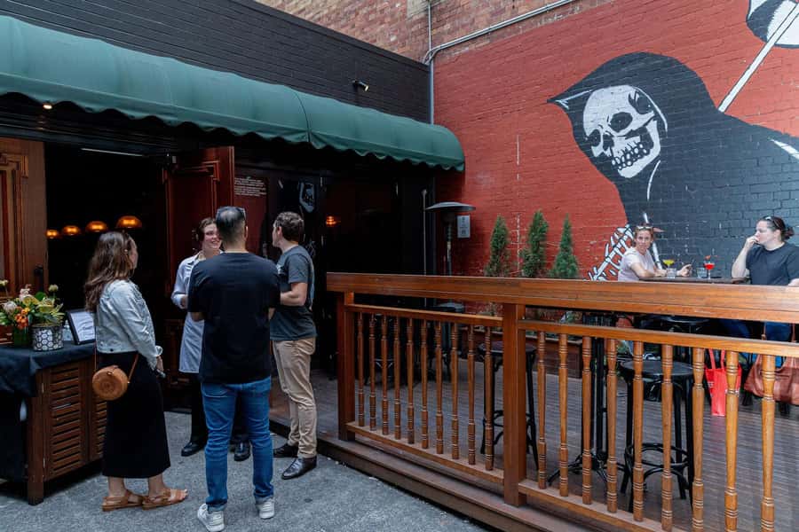 Brisbane: Small Bars and Street Art Tour with a Drink - Practical details that affect your choice