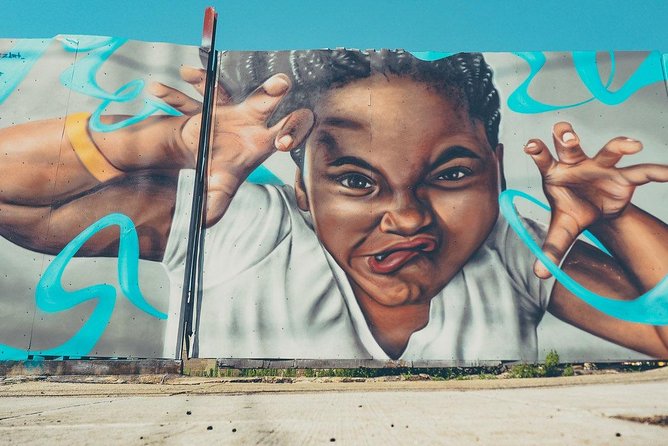 Brooklyn street art and hipster culture tour in French - Williamsburg shows Brooklyn’s slower, stylish side