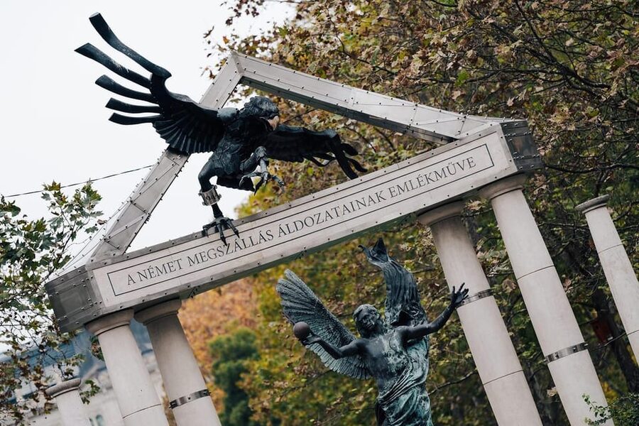 Budapest: Alternative Street Art & Jewish Tour - A few practical ways to prepare