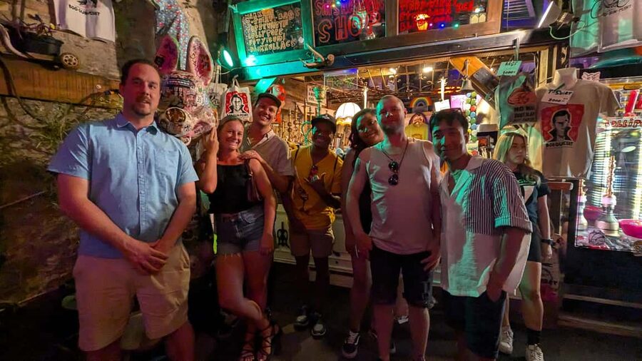 Budapest: Ruin Bars, Street Art, and Jewish Quarter Tour - Reading Budapest through the Jewish Quarter