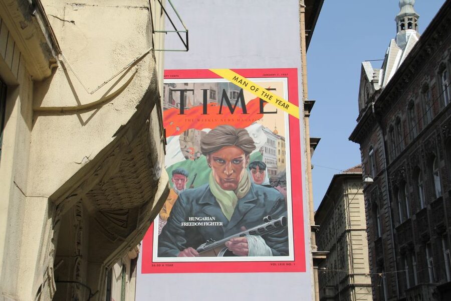 Budapest: Street Art Tour - Reading the murals in the Jewish Quarter
