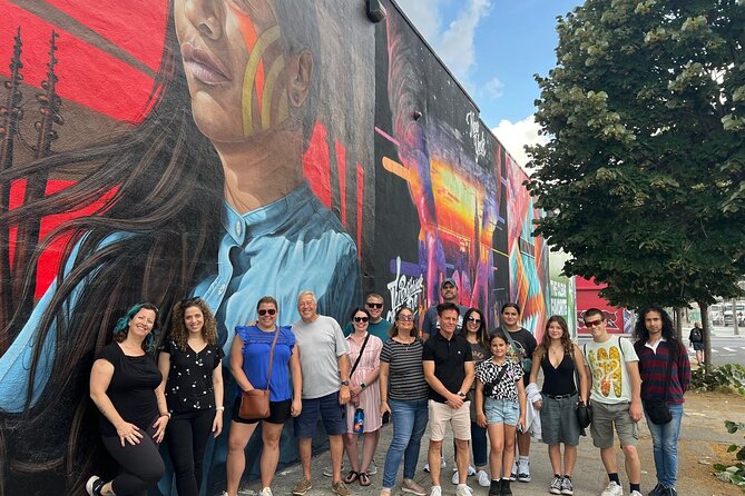 Bushwick Brooklyn's Award Winning Graffiti & Street Art Tour - Reading the Bushwick Collective murals