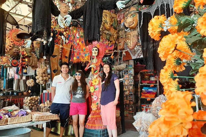 Cancun Street Food Tour with Food Stalls, Local Market and Murals - Stop three: barbacoa and Yucatecan food at El Pocito