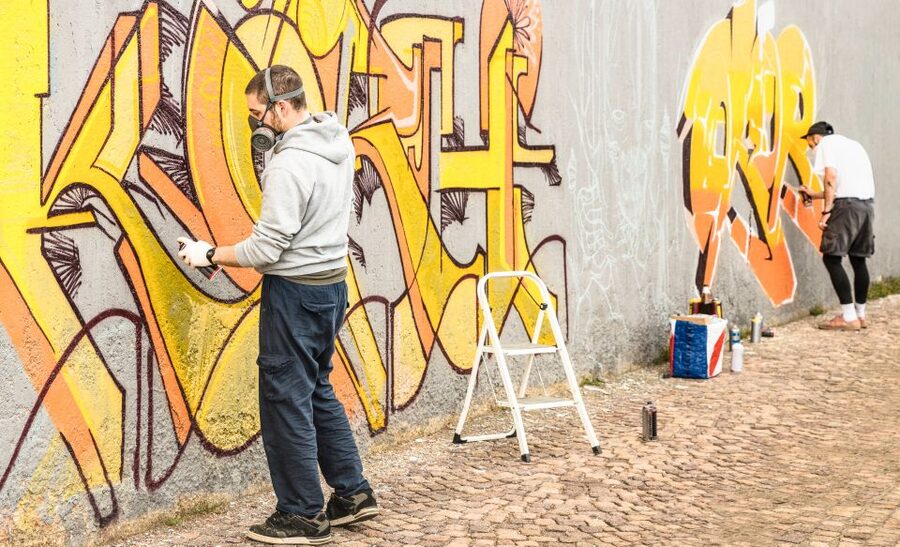 Chicago: Offbeat Guided Street Art Tour - Walking demands, weather, and practical limits