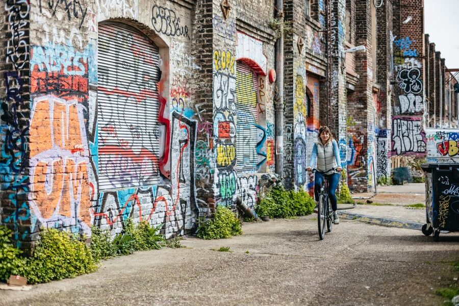 Cologne: Ehrenfeld Street Art Bike Tour - Colonius and MediaPark on the return