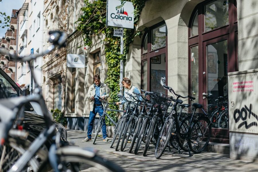 Cologne: Ehrenfeld Street Art Bike Tour - Guides make or break this kind of tour