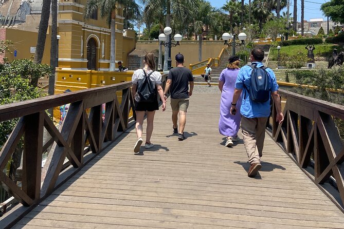 Colorful Barranco Tour and Street Art - Starting at the main square and 28 de Julio street