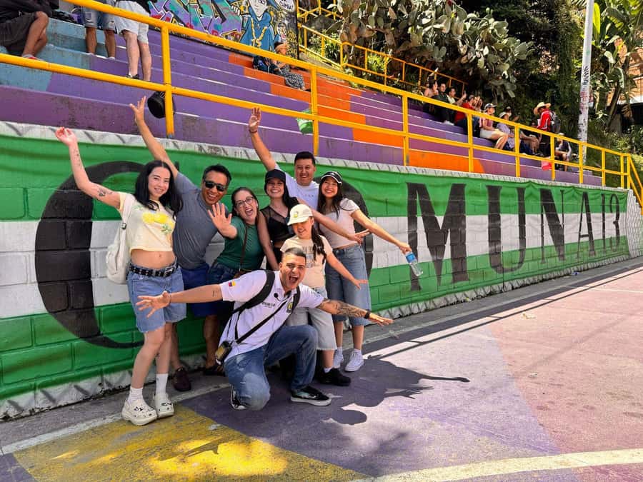 Complete Tour in Comuna 13: Graffiti, History and Street Delights - Key points to know before you go