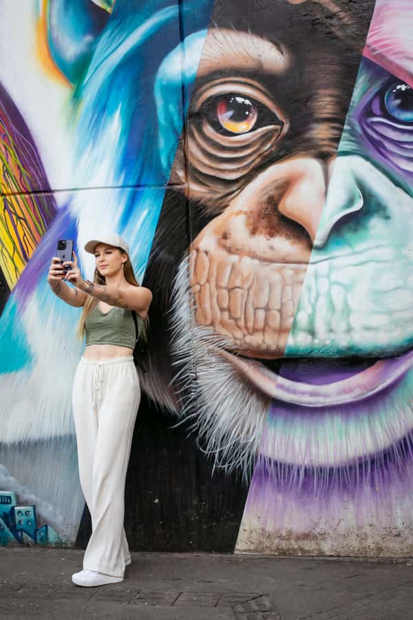 Comuna 13: Graffiti Tour with Tasting, Live Show, & Gallery - Why Comuna 13 graffiti matters