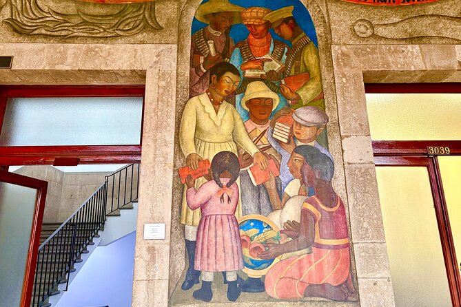 Diego Rivera's murals, hidden treasures - Who will get the most from this tour