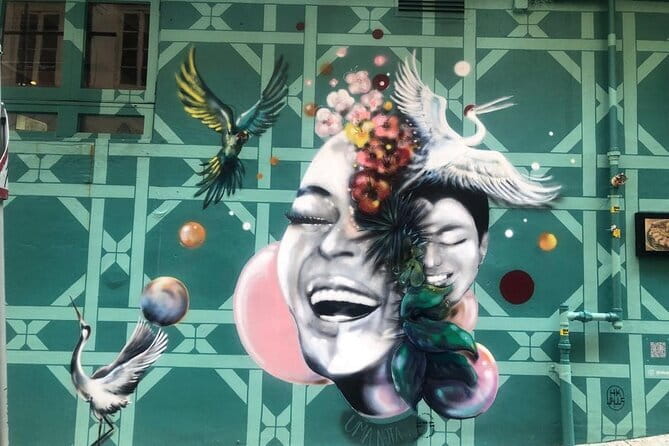 Discover the Best of Hong Kong Street Art - Private tour - Why Hollywood Road makes a strong street-art route