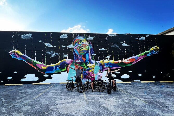 E-Bike Guided Tour Downtown St Pete: Sights & Murals - Banyan trees at North Straub Park